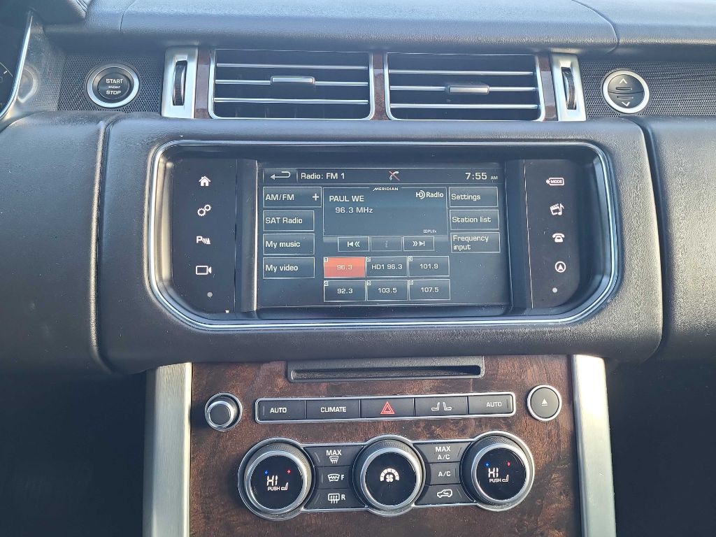 2016 Land Rover Range Rover Image 21