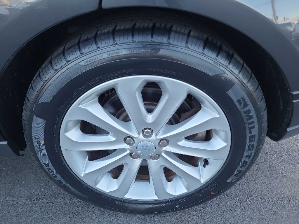 2016 Land Rover Range Rover Image 36