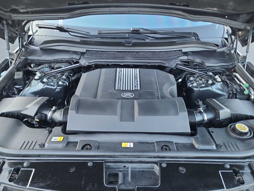 2016 Land Rover Range Rover Image 40