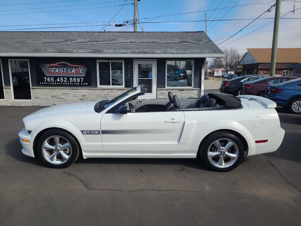 2007 Ford Mustang Image 2