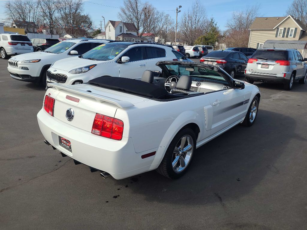 2007 Ford Mustang Image 5