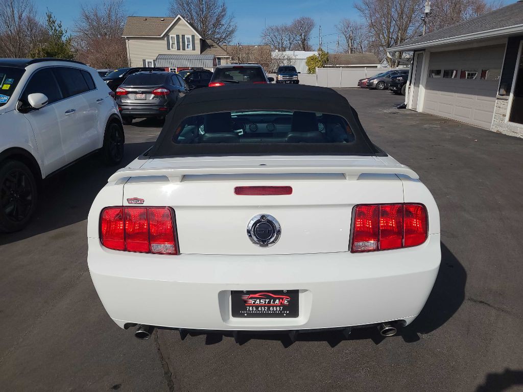 2007 Ford Mustang Image 12