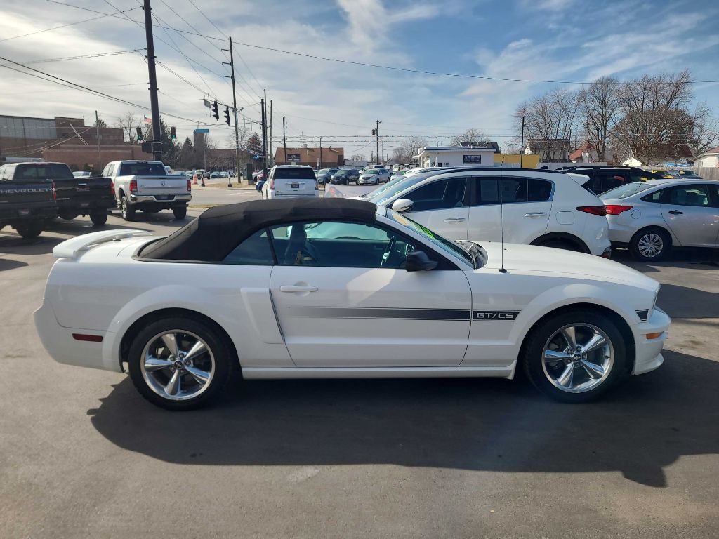 2007 Ford Mustang Image 14