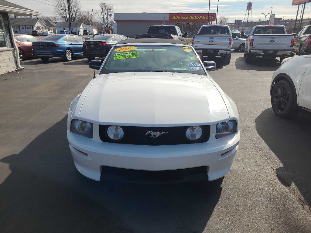 2007 Ford Mustang Image 16