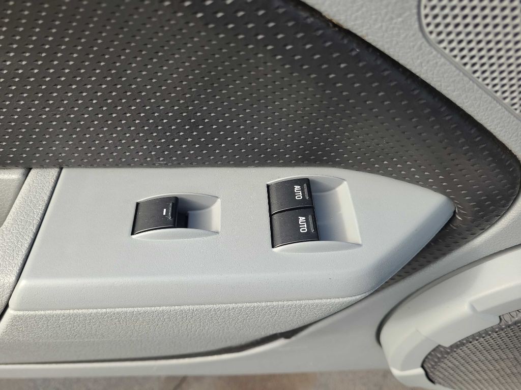 2007 Ford Mustang Image 29