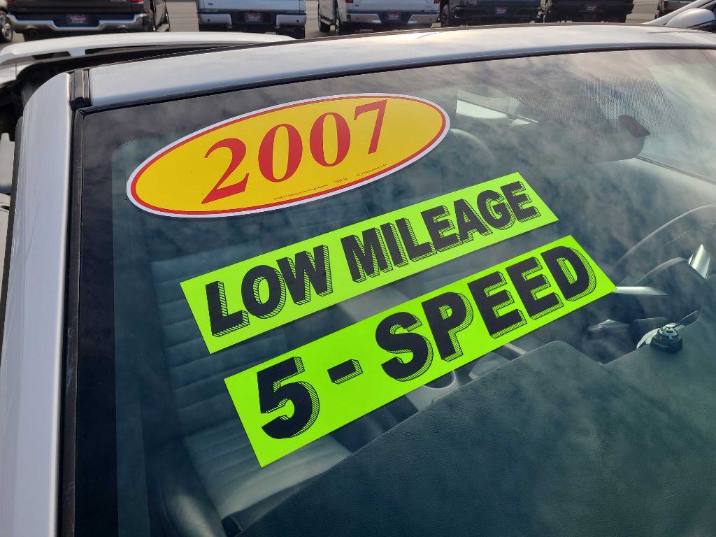 2007 Ford Mustang Image 34