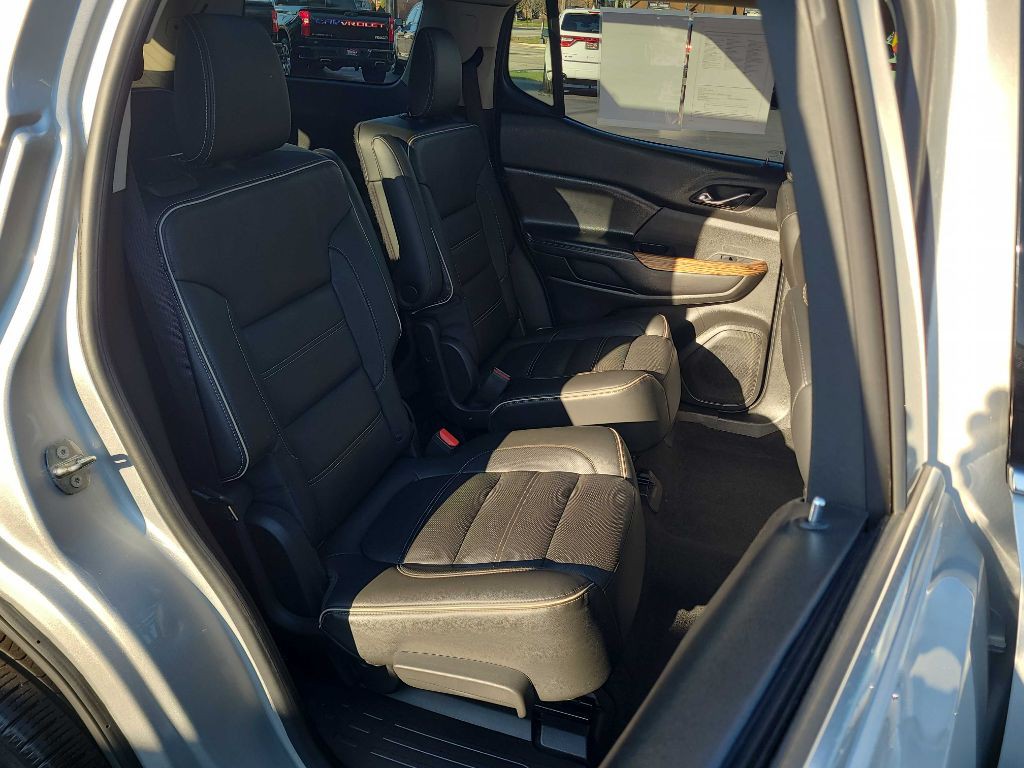 2017 GMC Acadia Image 14