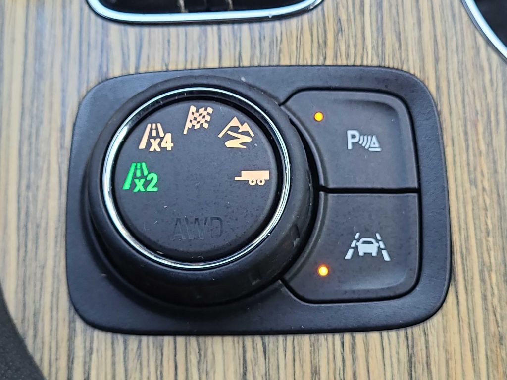 2017 GMC Acadia Image 30