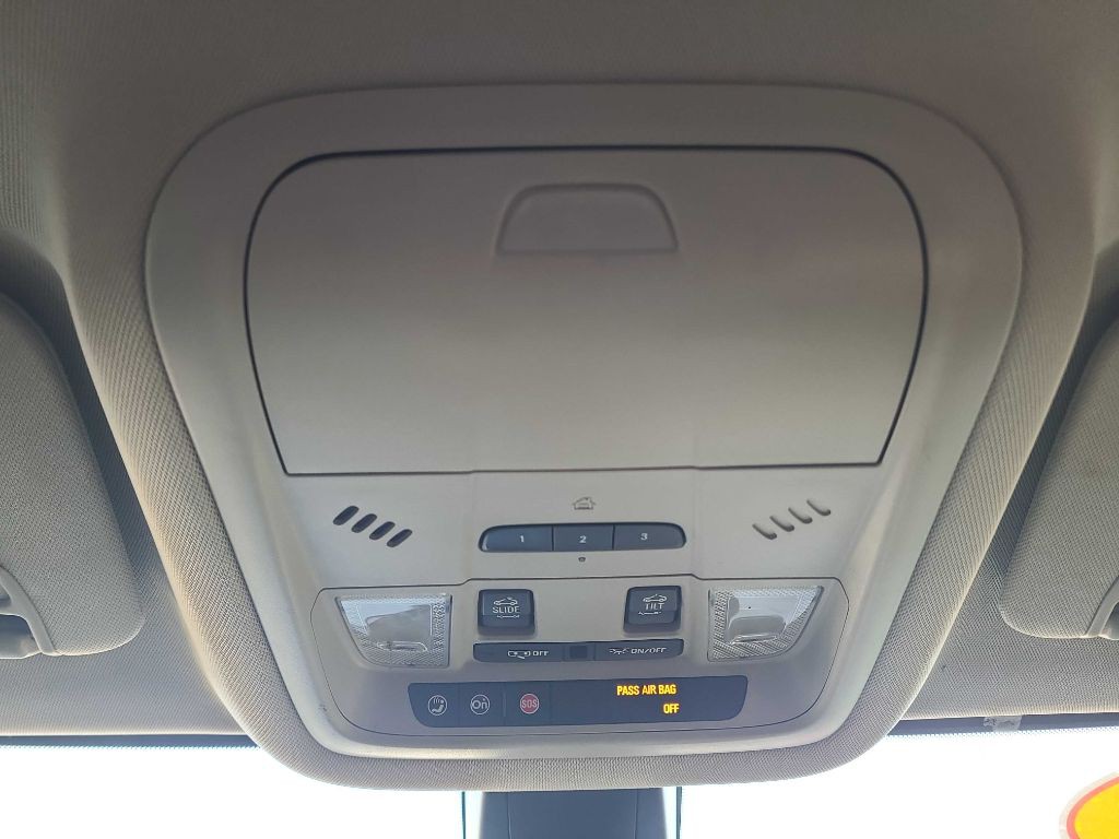 2017 GMC Acadia Image 31