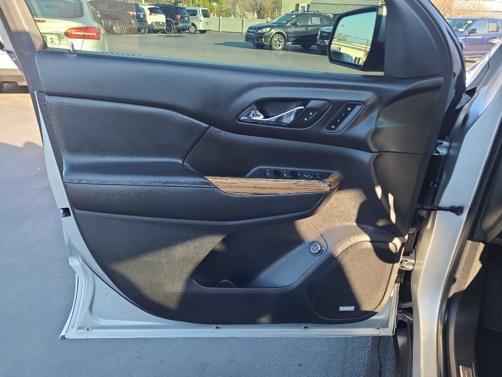 2017 GMC Acadia Image 34