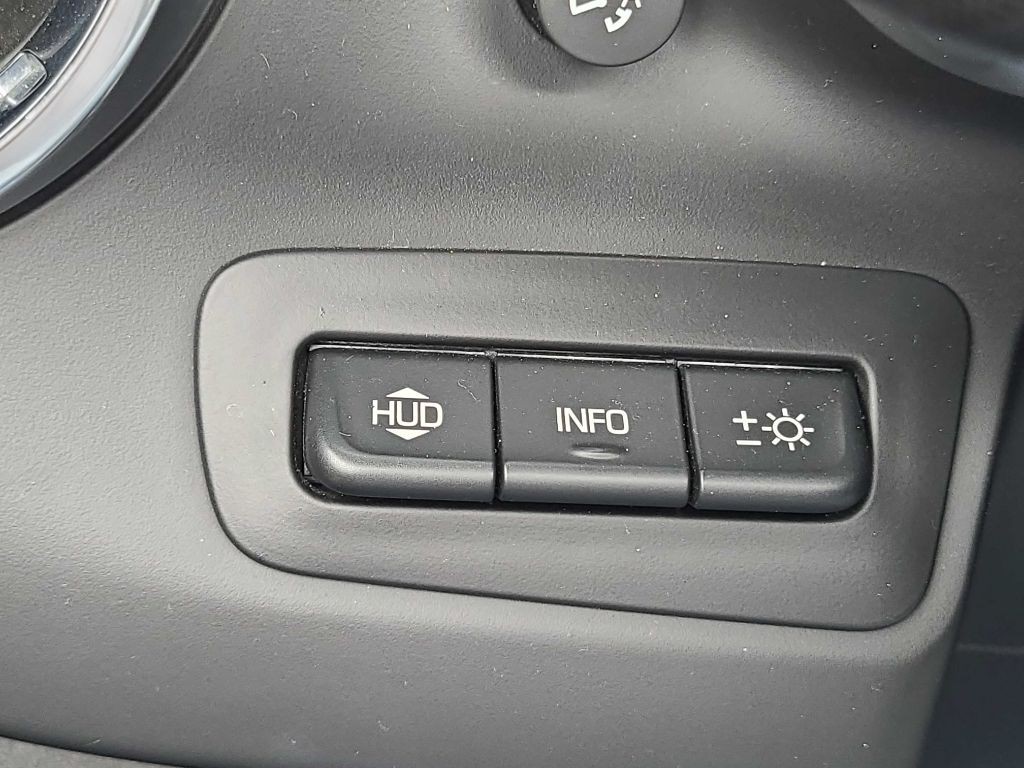 2021 Chevrolet Camaro Image 25