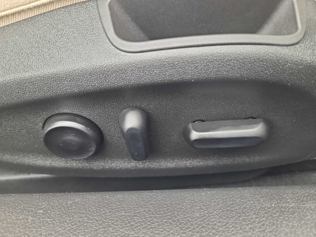 2016 Buick Cascada Image 36