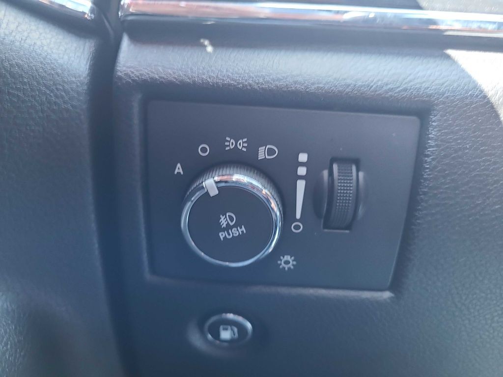 2016 Jeep Grand Cherokee Image 21