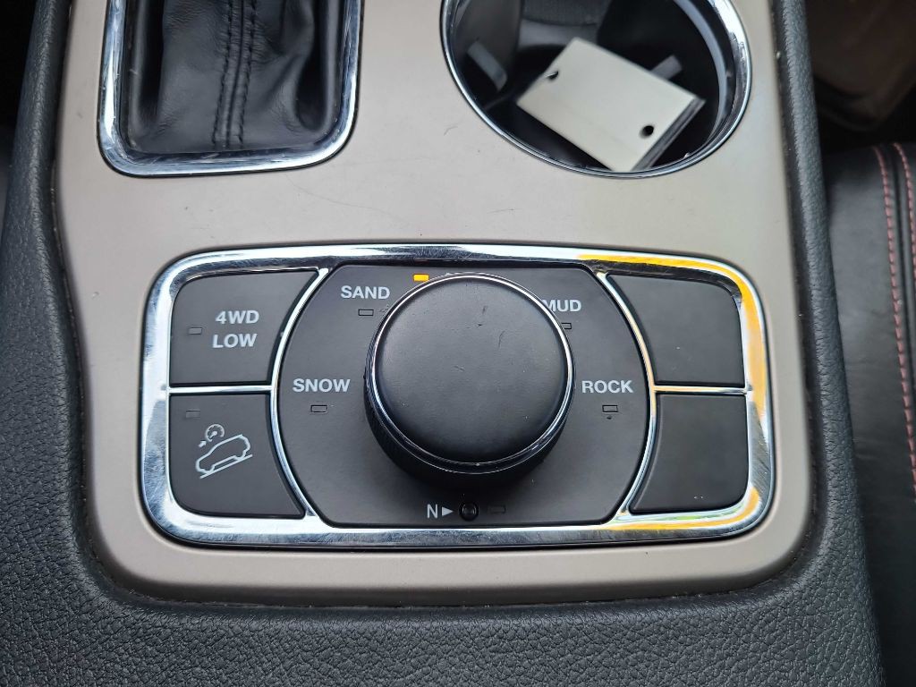 2016 Jeep Grand Cherokee Image 31