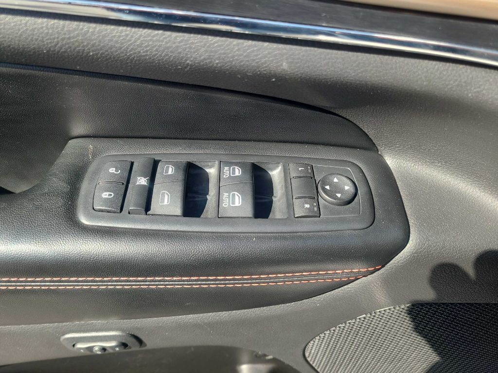 2016 Jeep Grand Cherokee Image 35