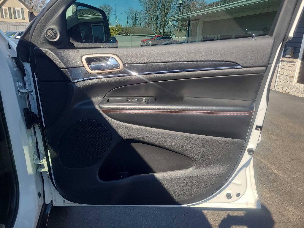 2016 Jeep Grand Cherokee Image 36