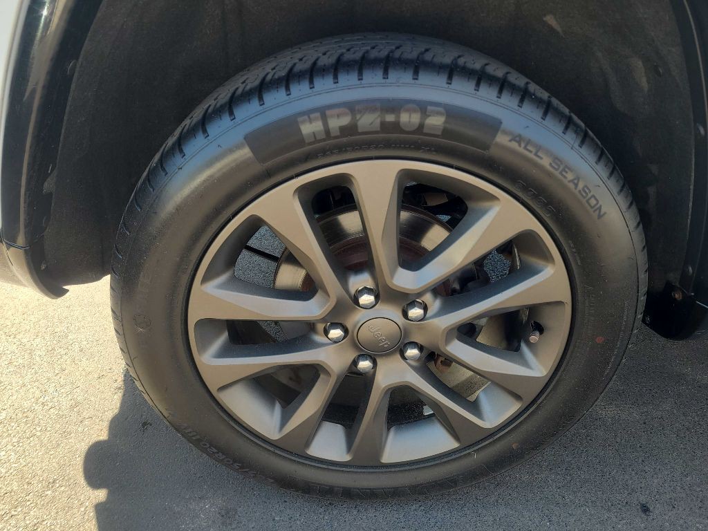 2016 Jeep Grand Cherokee Image 42