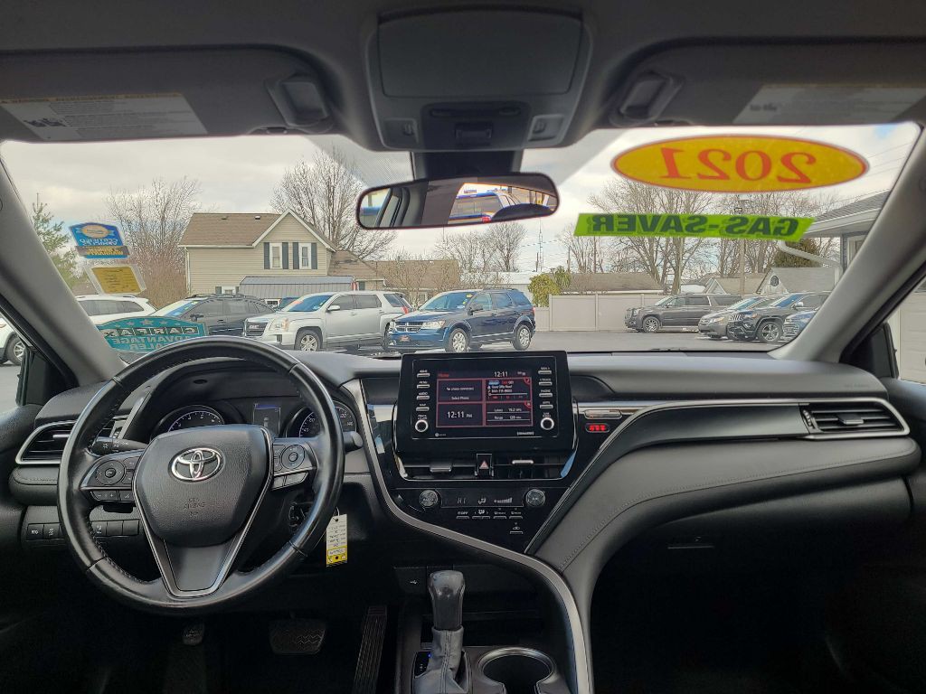 2021 Toyota Camry Image 16