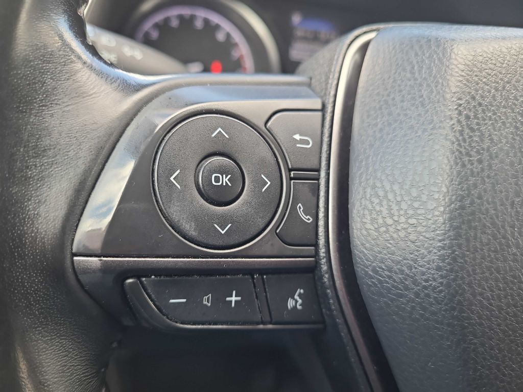 2021 Toyota Camry Image 17