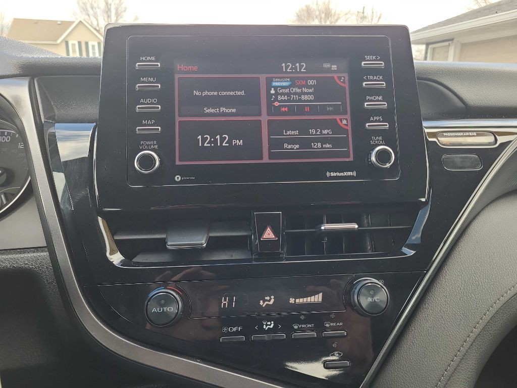 2021 Toyota Camry Image 19