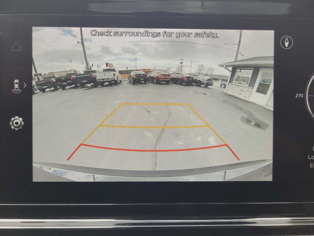 2022 Kia K5 Image 26