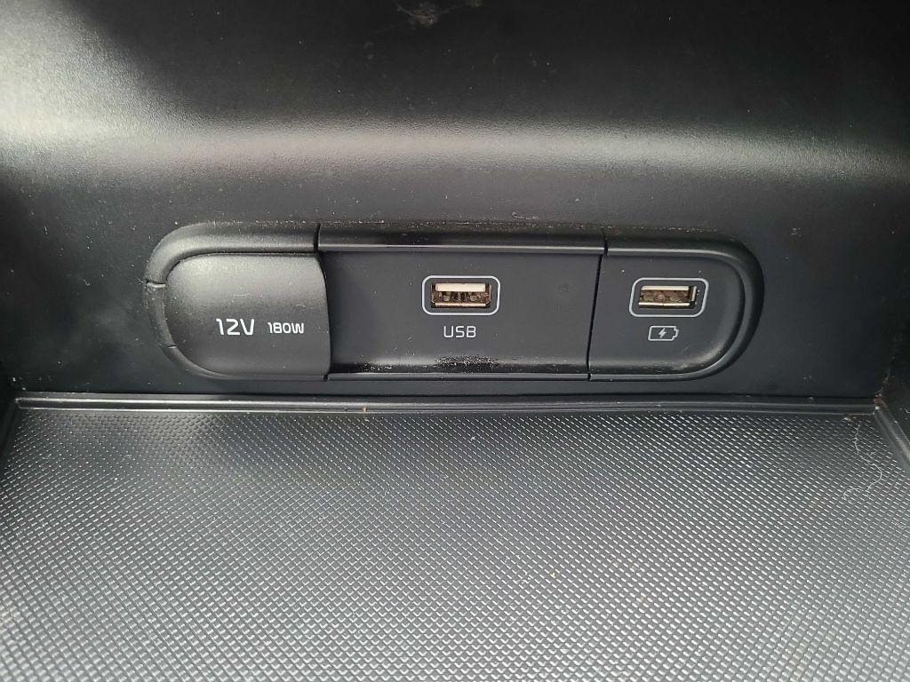 2022 Kia K5 Image 27