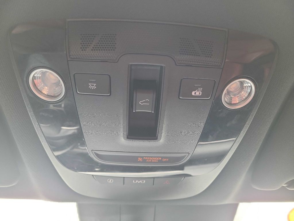 2022 Kia K5 Image 28