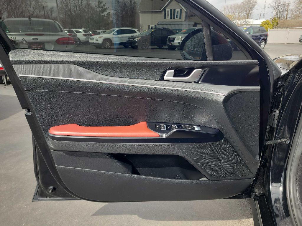 2022 Kia K5 Image 32