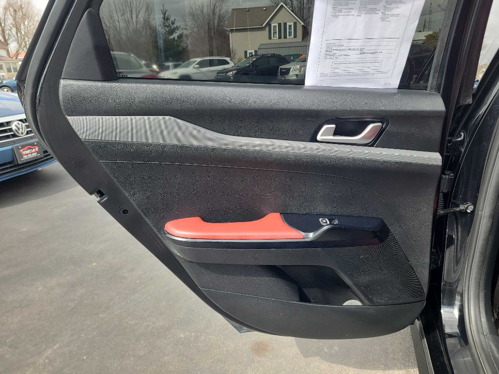 2022 Kia K5 Image 33