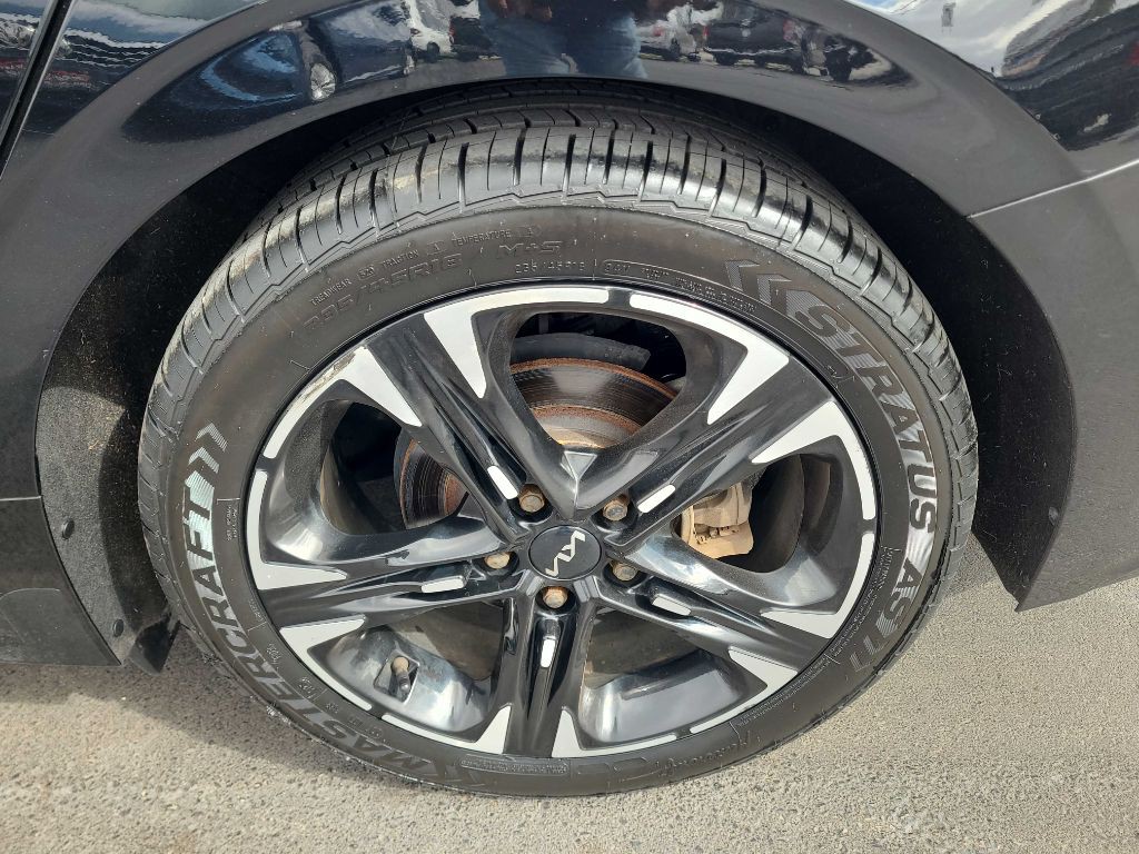 2022 Kia K5 Image 40