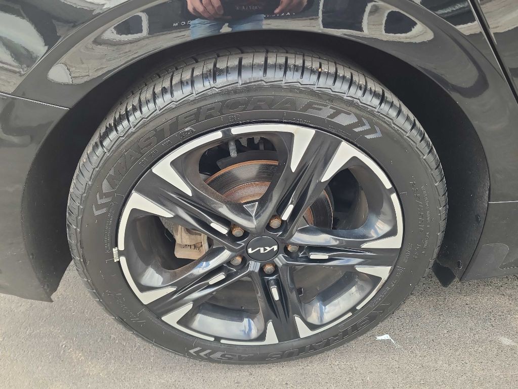 2022 Kia K5 Image 41