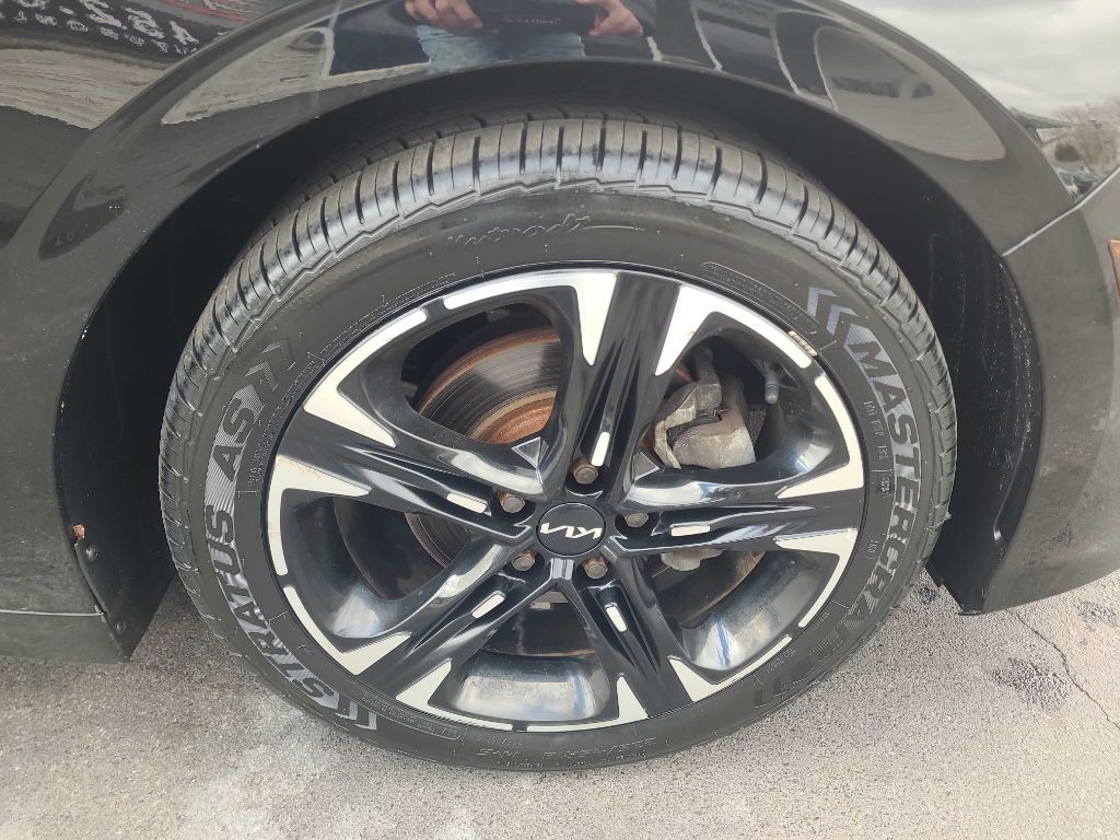 2022 Kia K5 Image 42