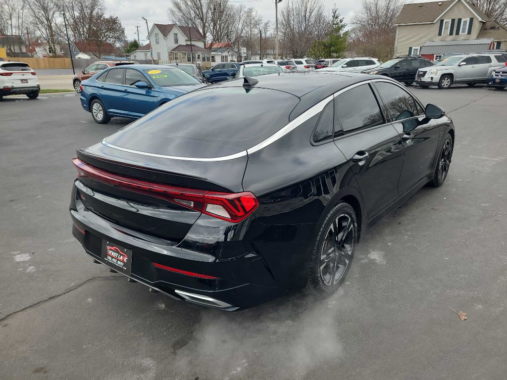 2022 Kia K5 Image 5