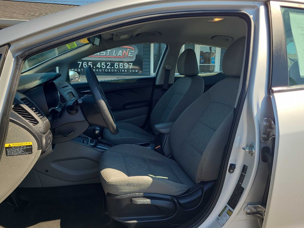 2015 Kia Forte Image 9