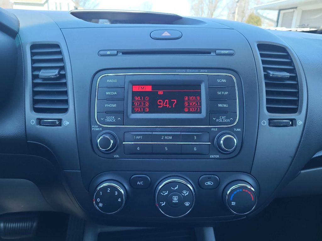 2015 Kia Forte Image 20