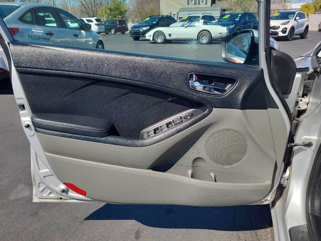 2015 Kia Forte Image 23