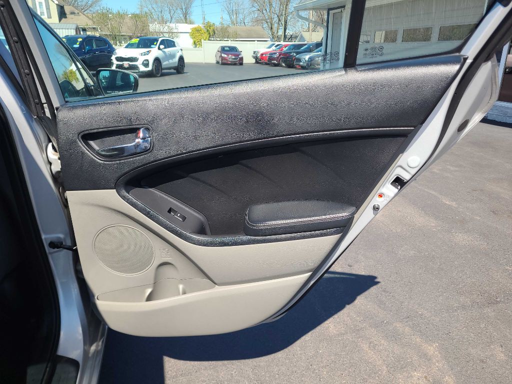 2015 Kia Forte Image 27