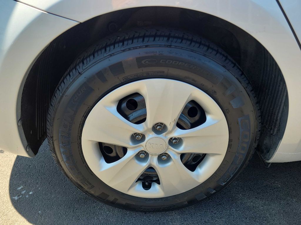 2015 Kia Forte Image 29