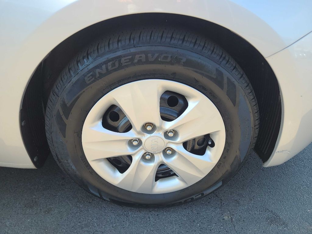 2015 Kia Forte Image 30