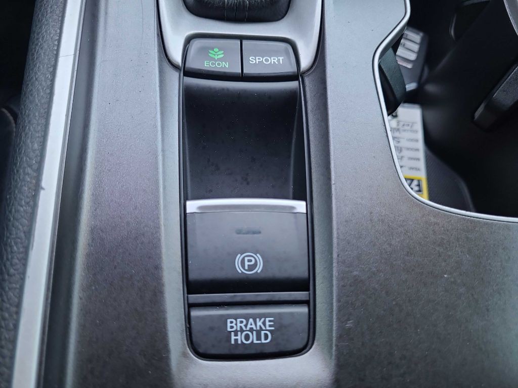 2018 Honda Accord Image 25