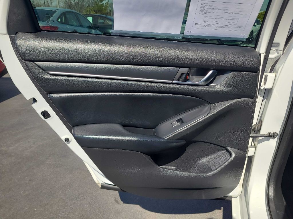 2018 Honda Accord Image 29