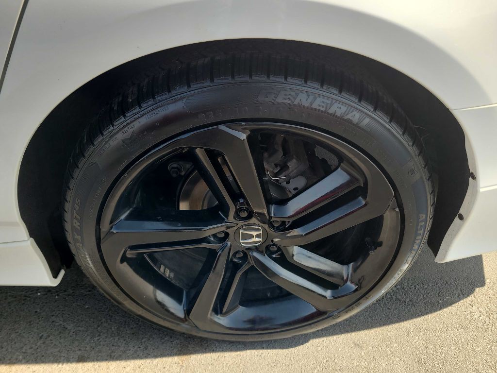 2018 Honda Accord Image 34