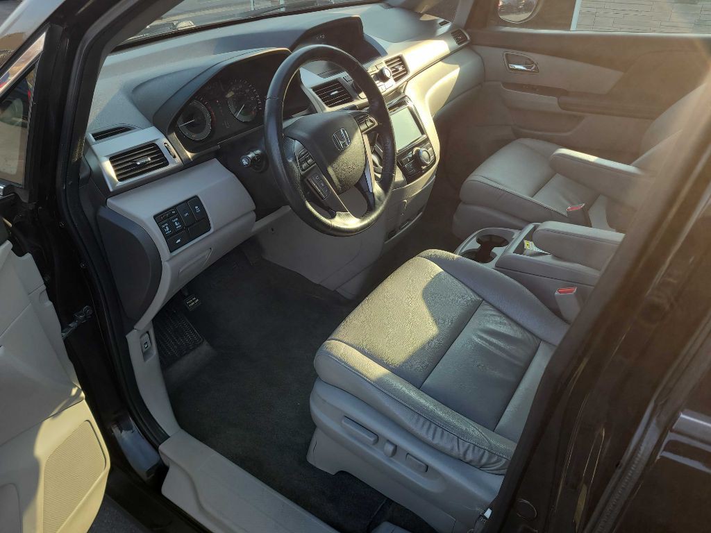 2016 Honda Odyssey Image 10
