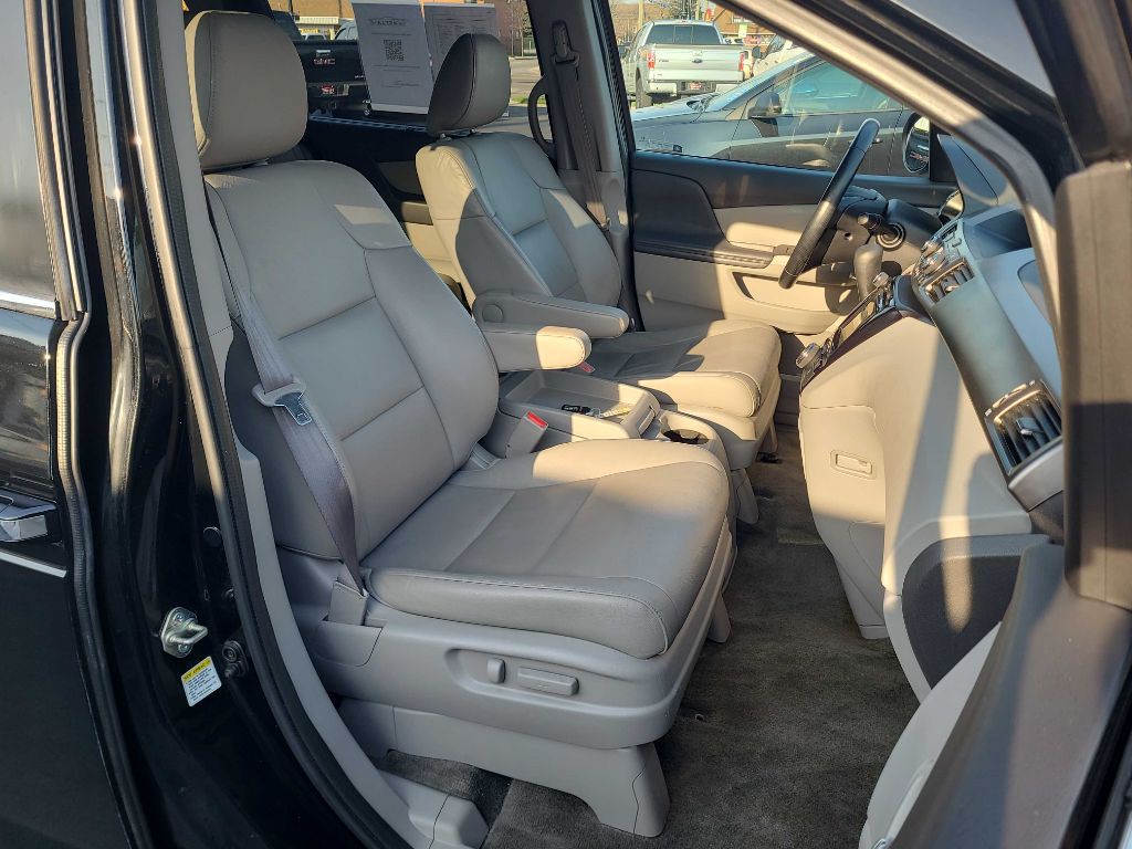 2016 Honda Odyssey Image 13