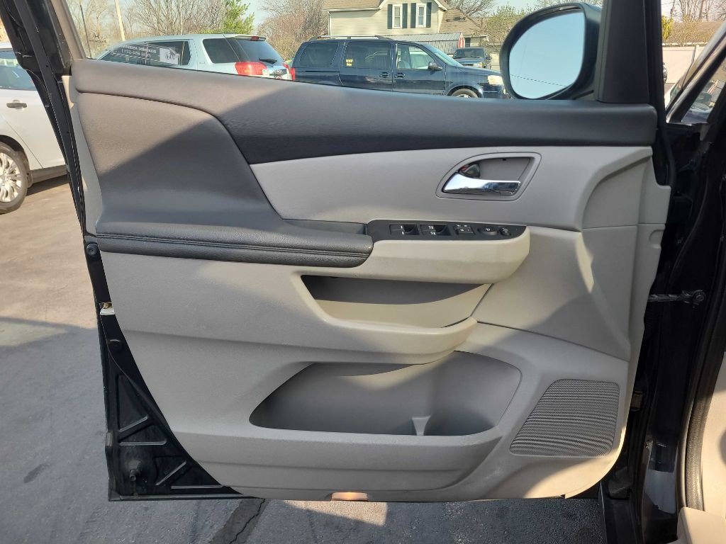 2016 Honda Odyssey Image 32
