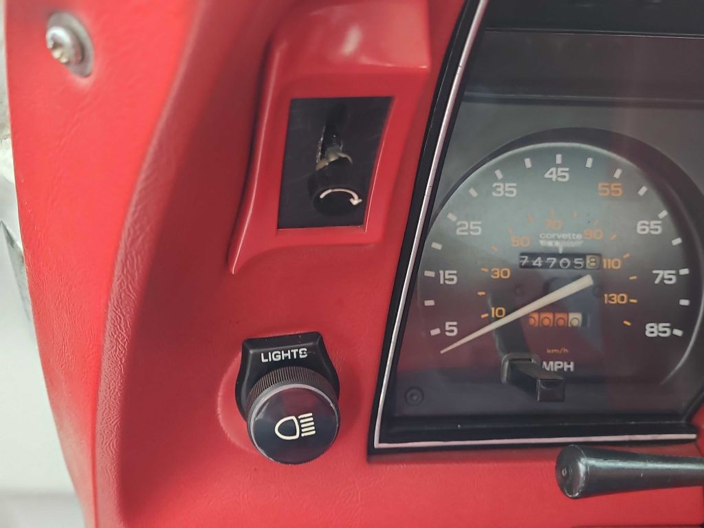 1981 Chevrolet Corvette Image 13