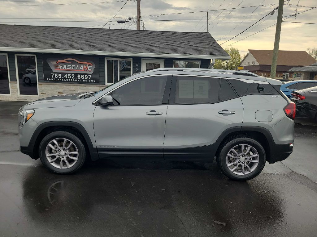 2023 GMC Terrain Image 2