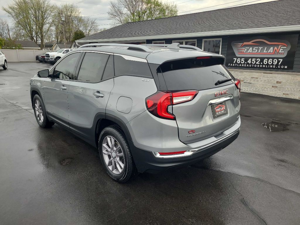 2023 GMC Terrain Image 3