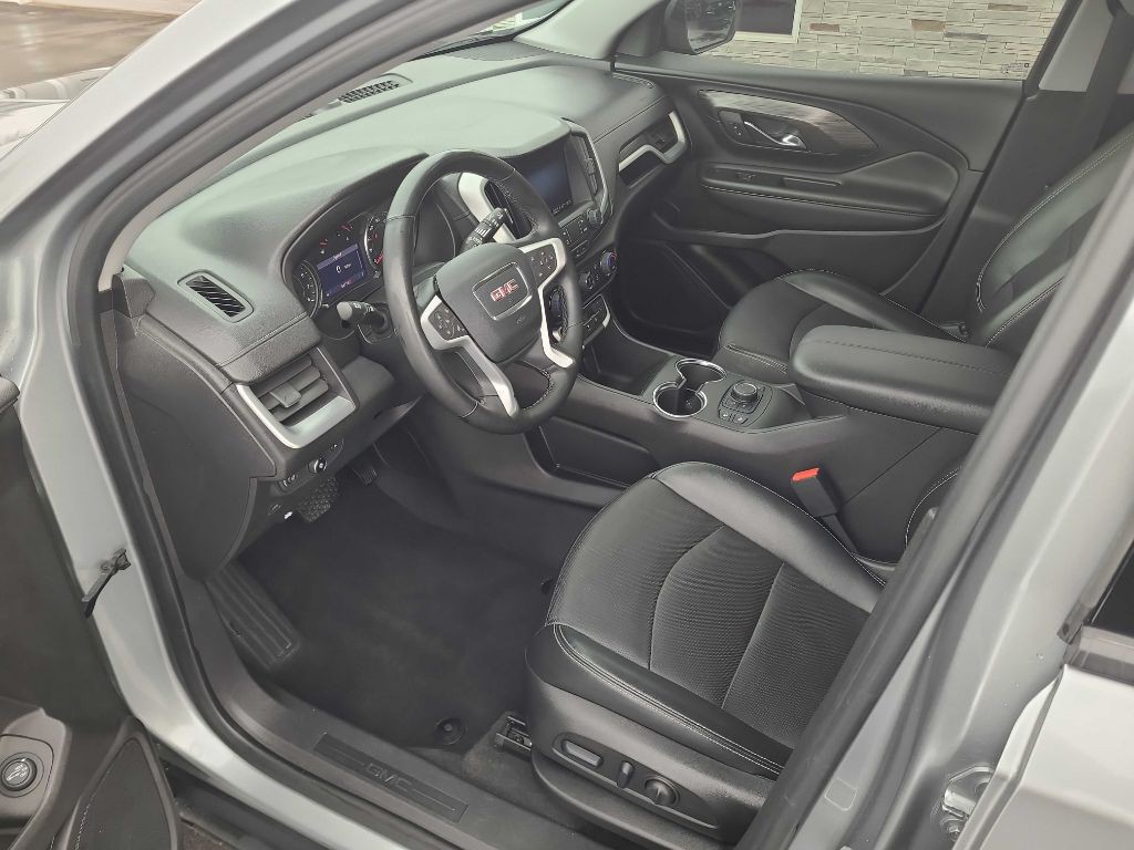 2023 GMC Terrain Image 9