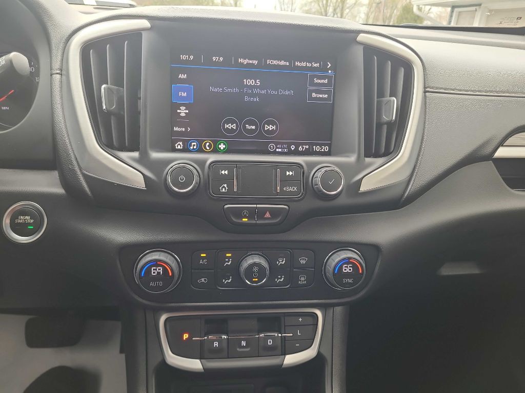 2023 GMC Terrain Image 22